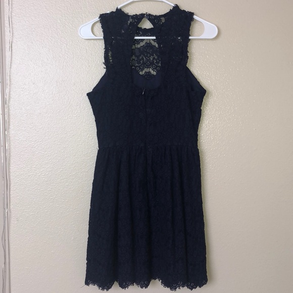 2FOR22$ XHILIRATION NAVY BLUE LACE HALTER DRESS - Picture 5 of 5